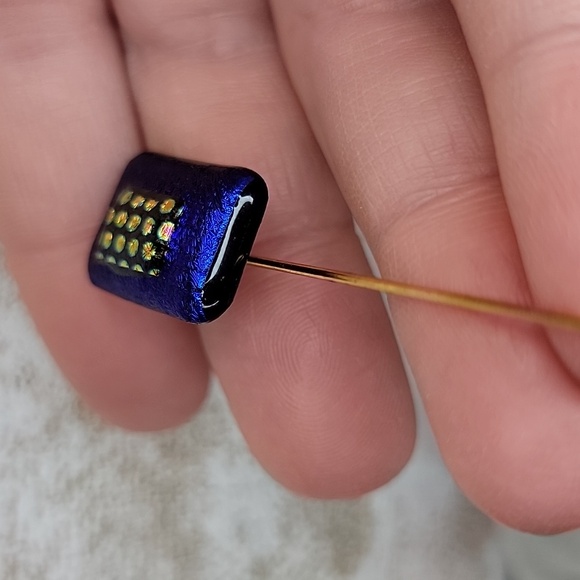 Hand Crafted Dichroic Gemoetric Blue Red Purple Gold Stick lapPin 1/2" x 3" #2 - Picture 7 of 11